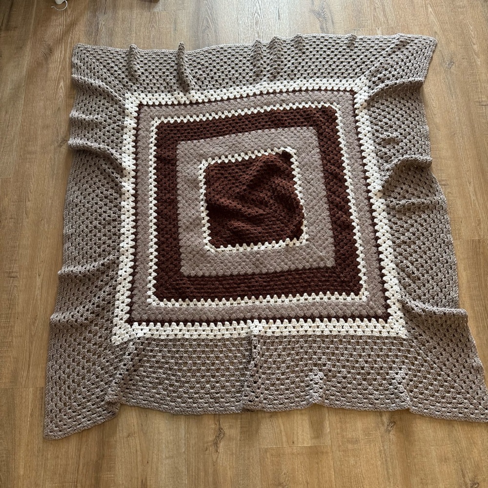One Extremely Large Grandma Square, Beige